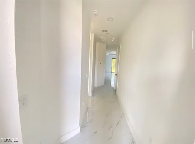 Photo - 1005 W 12th St