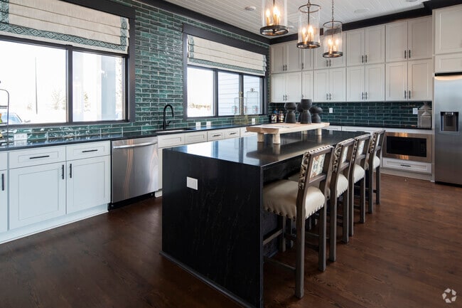 Clubhouse - Ovation at Town Madison