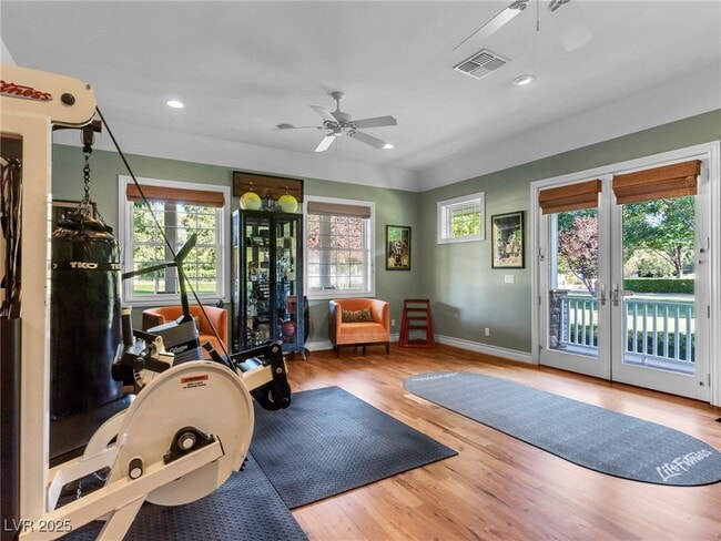 Photo - 330 Rancho Cir