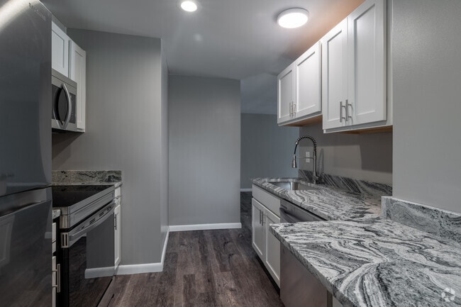 1BD, 1BA - 617SF