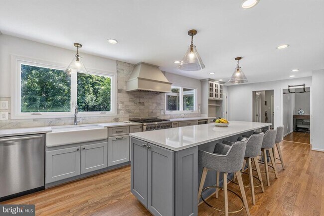 Photo - 723 Forest Ridge Dr