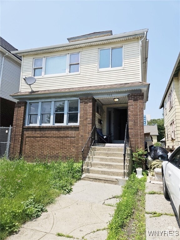 Building Photo - 706 E Delavan Ave Rental