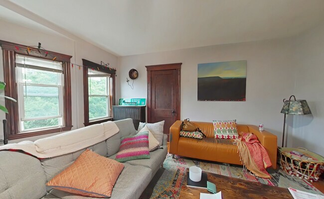 Photo - 39 Thurston St Unit 3
