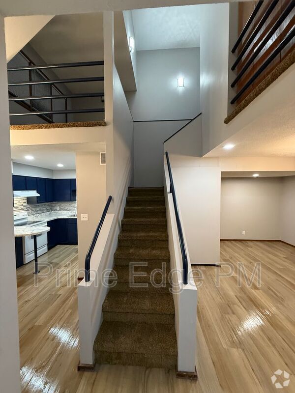 Building Photo - 1821 Ridgehaven Ct Rental