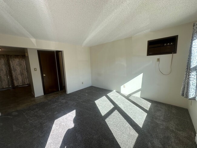 Photo - 514 W 42nd St