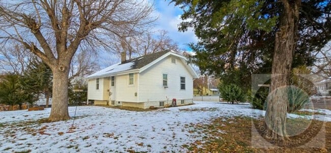 Photo - A "Must See" 2bd/1ba Beautiful home!