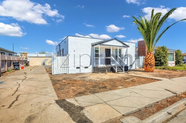 Photo - 265 Cherry Dr