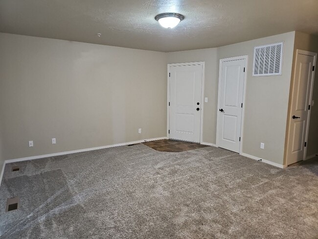 1521 W Alexandra Ln Unit 101