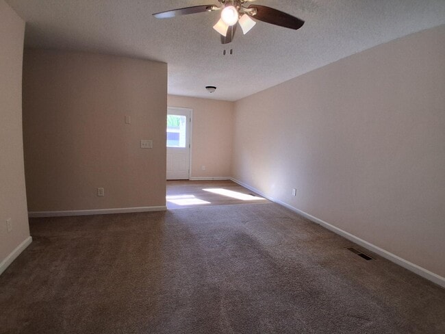 Photo - 821 Belle Dr