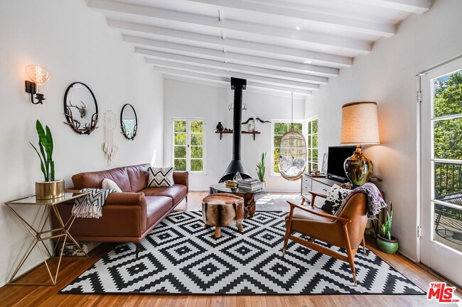 Photo - 1205 N Beverly Glen Blvd Casa