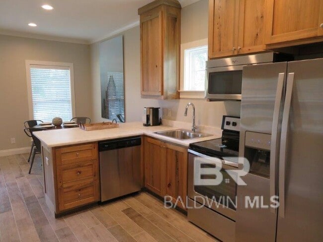 Photo - 1695 Guarisco St