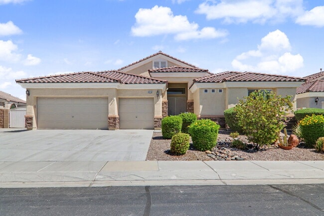 Building Photo - Immaculate 5-Bed, 3-Bath Entertainer’s Home on Over a Quarter Acre in Gated Riverwalk Ranch Manor...