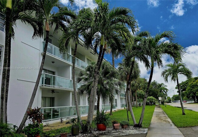 Photo - 1600 NE 114th St Unit 311