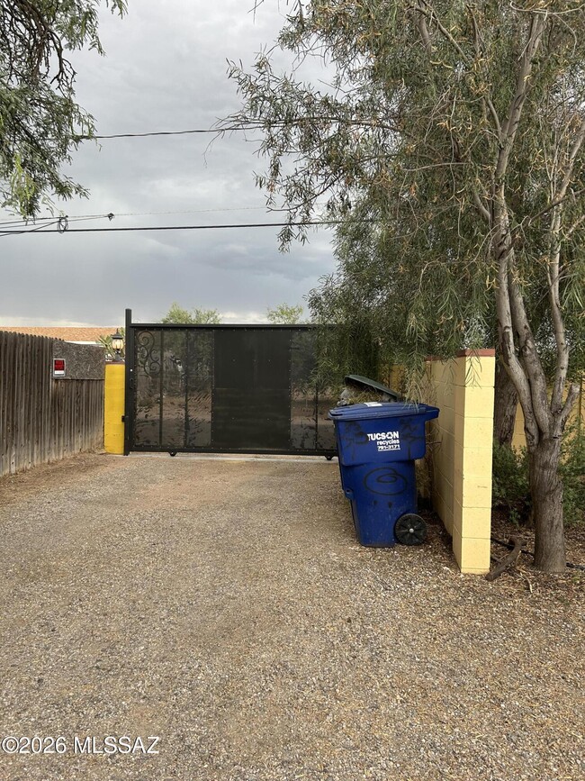 Photo - 532 W Simmons Rd