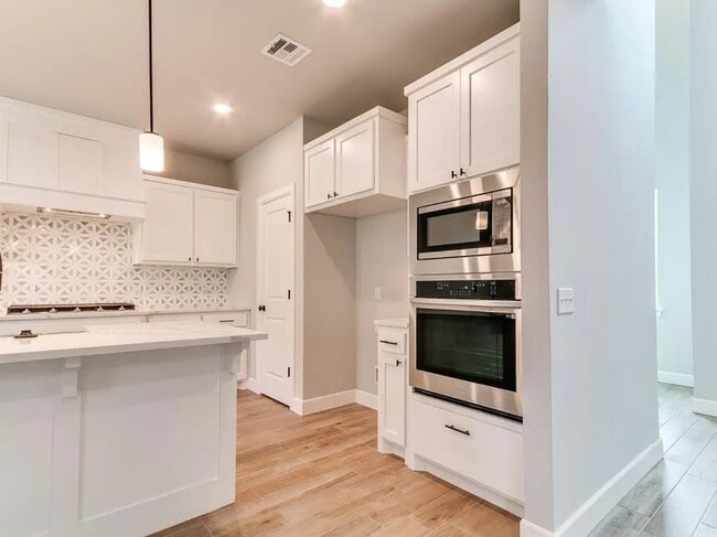 Kitchen - 1221 SW 141st St