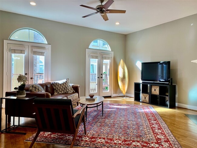Photo - 542 Bomar St