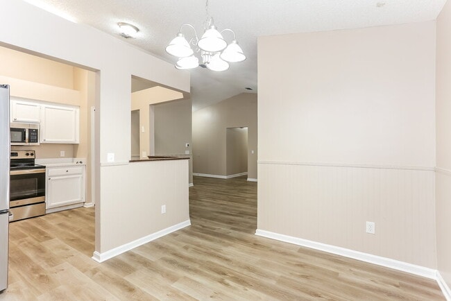 1704 Sandy Hollow Loop