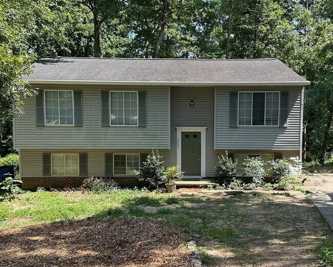 Building Photo - 3209 Joanne Dr