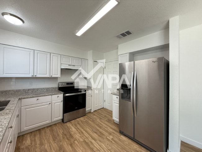 Photo - 7318 Glen Trail