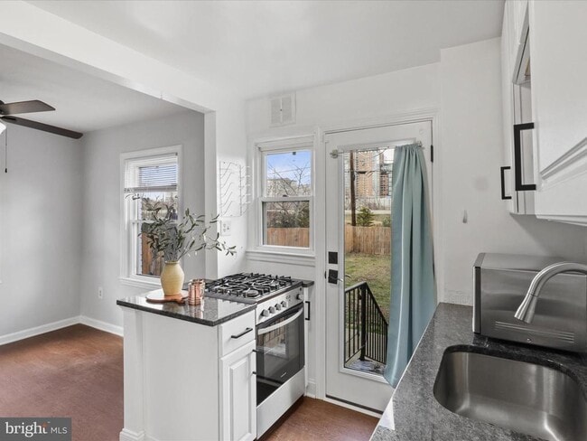 Photo - 2236 Arlington Terrace