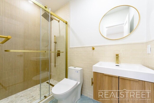 Photo - Stunning New 2 Bed 2 Bath with Backyard in... Unit 2