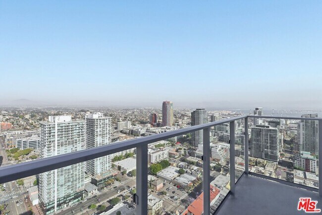 Photo - 800 Broadway Unit PH 2