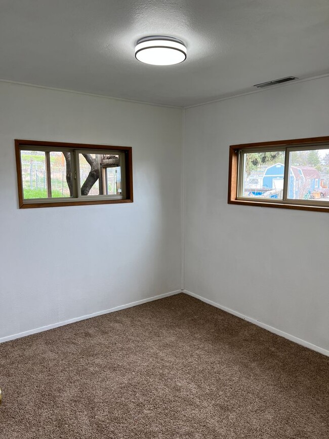 2 Bedroom, 1 Bathroom Home - 2 Bedroom, 1 Bathroom Home