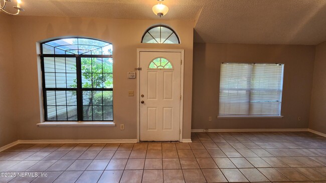 Photo - 8800 Mountain Lake Dr S