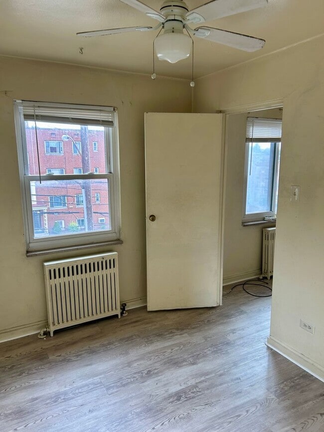 Photo - Top Floor 2 Bedroom Apartment in Shadyside Unit C33