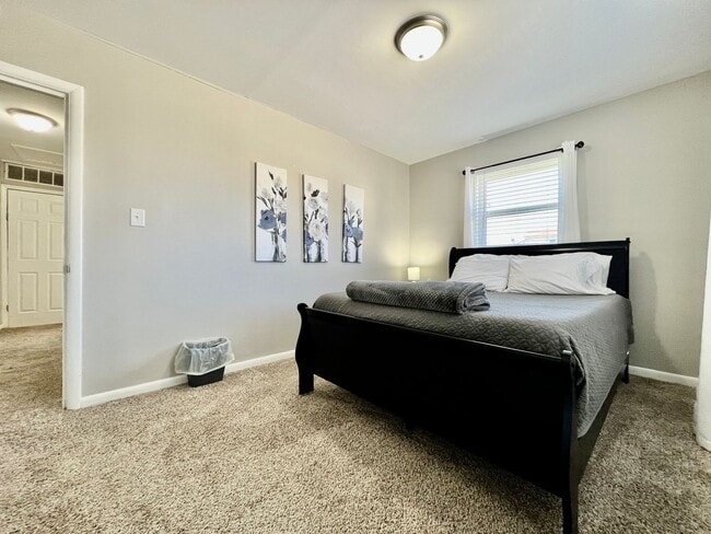 Photo - Welcoming Two Bedroom Apartment on Whitaker