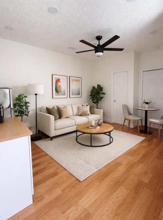 Photo - 531 SW 89th Ct Unit Side