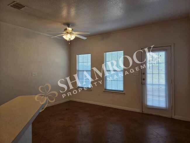 Photo - 3057 Clydesdale Way