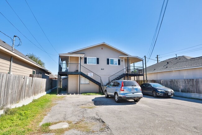 8127 Colonial Ln Unit 2