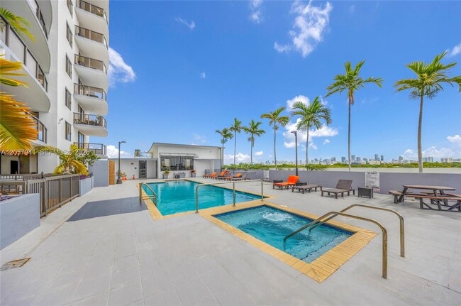 Photo - 2301 SW 27th Ave Unit 1102