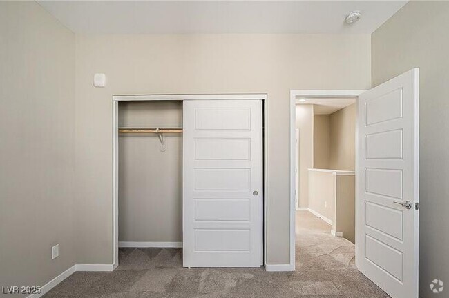 Building Photo - 11237 Rainbow Peak Ave Unit 207 Rental