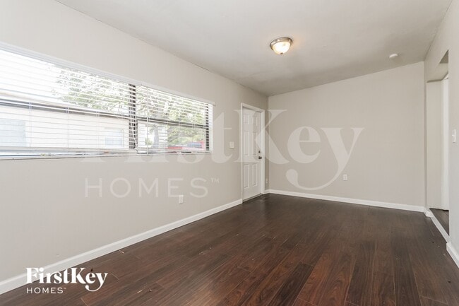 Photo - 7706 Aviano Ave