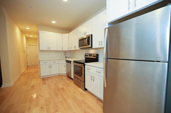 Building Photo - 1802 N Bouvier St Unit B