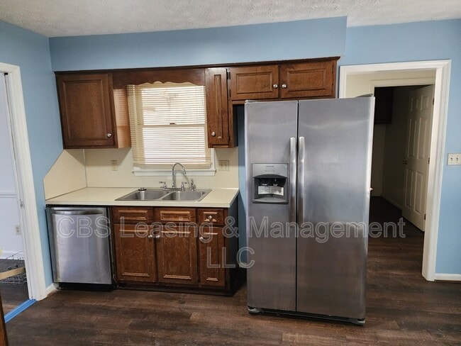 Photo - 710 Rodney St