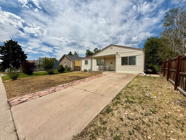 Entire driveway is included for renter. I will park in street. - 1035 S Quitman St