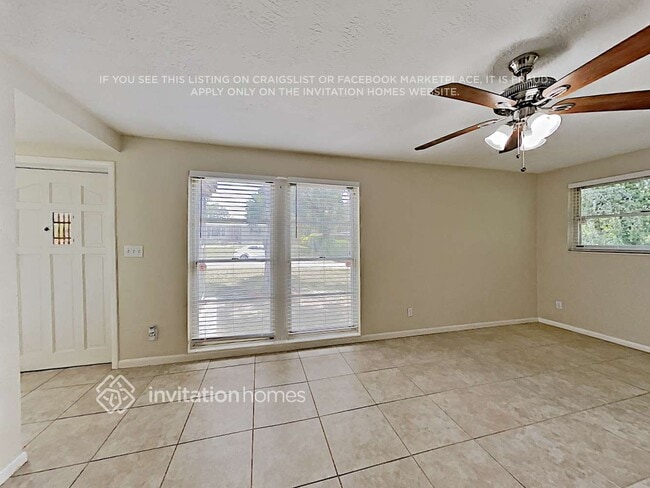 207 Redwood Ave