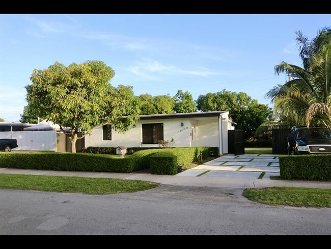 Photo - 10770 SW 40th St House