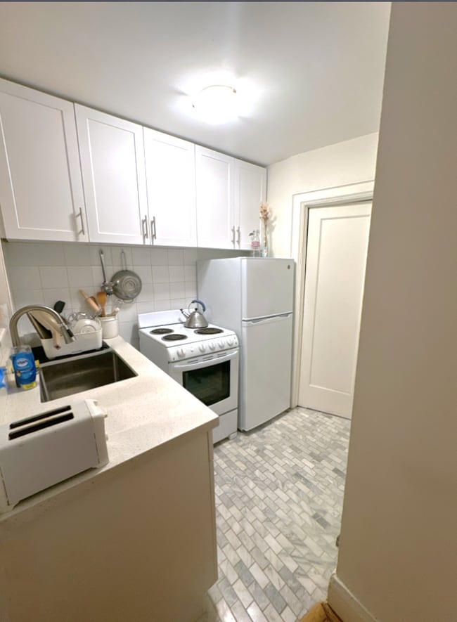 Photo - 496 Montrose Ave - 17 Unité 17