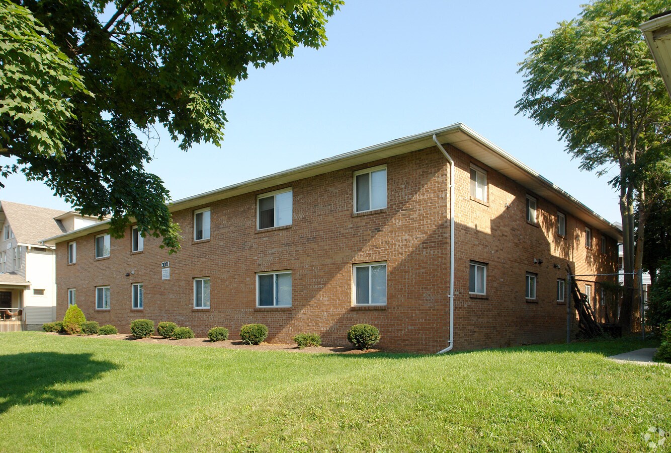 Photo - 300 E 16th Ave