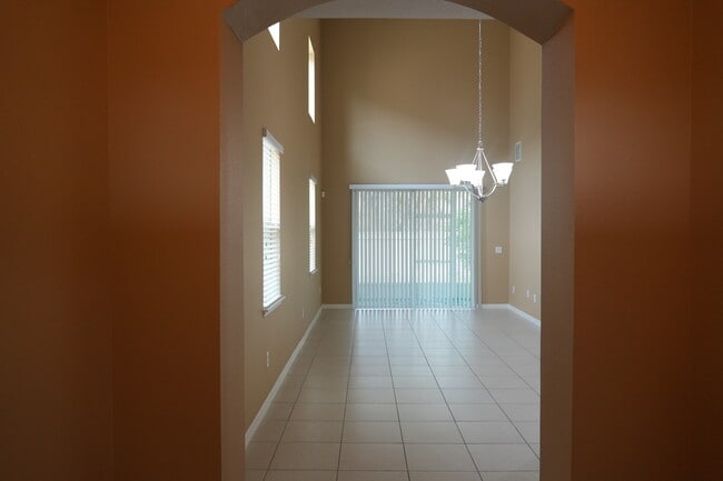 Building Photo - 2212 Lennox Dale Ln