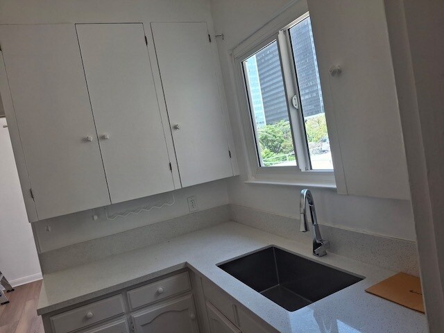 Photo - 3530 W 7th St