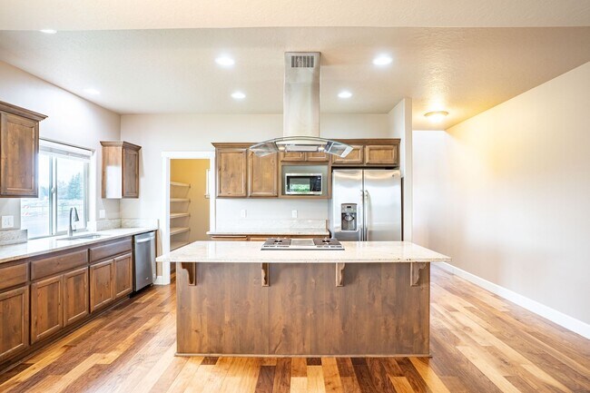 Photo - NE 3 Bdrm, 2 Bath House, Air Conditioning,...