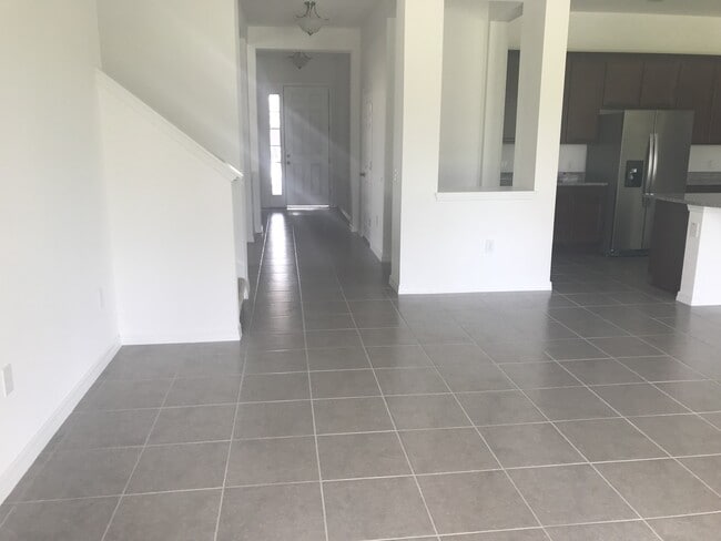 Photo - 4 Bedroom at Heart of Windermere!!! Tile t...