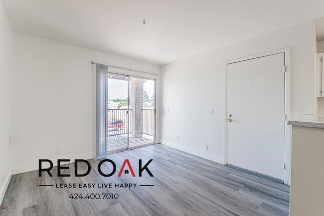 Building Photo - 245 E First St-2039 Unit 2039