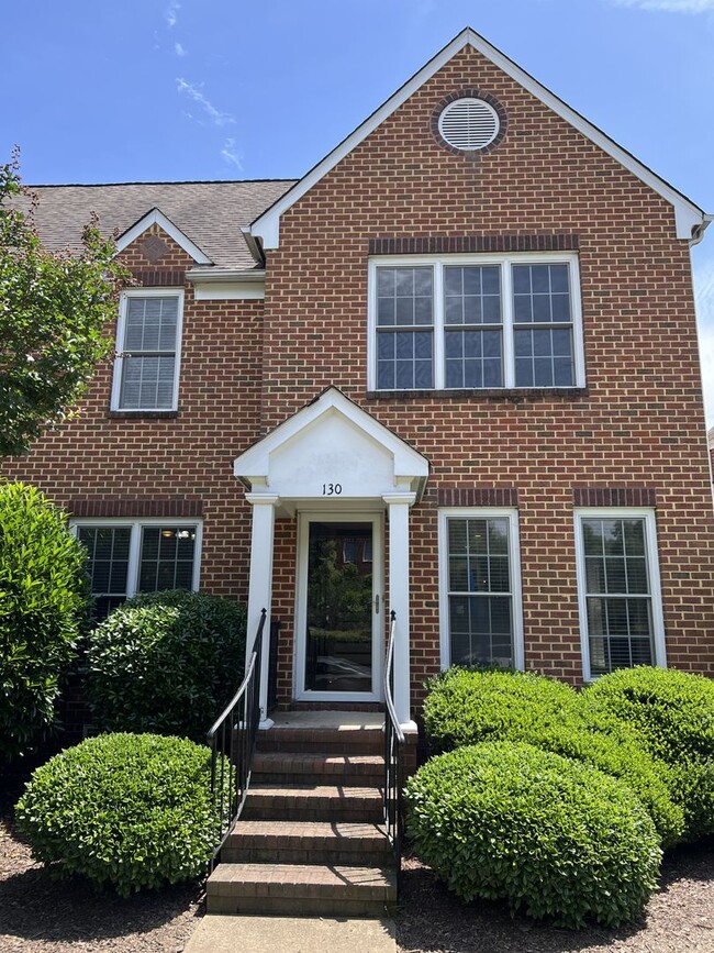 Beautiful Port Warwick Townhome. - Beautiful Port Warwick Townhome.