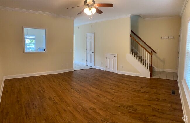 Building Photo - 1700 New Castle Dr NE Unit 1704 Rental